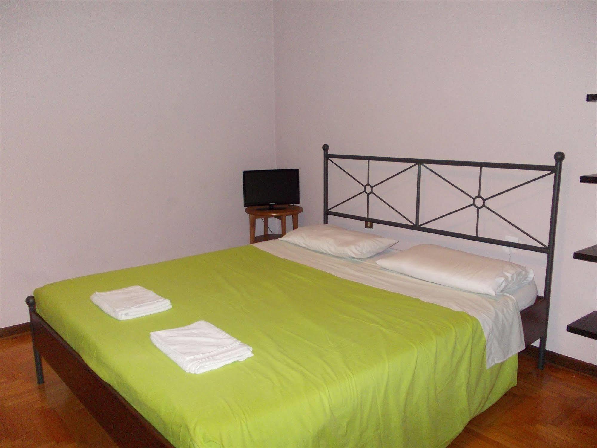 Big Brother Bed & Rooms Treviso Exterior foto